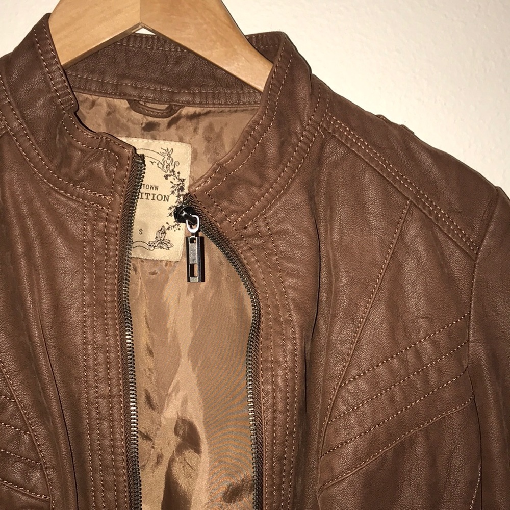 Leather jacket - Picture 2 of 3